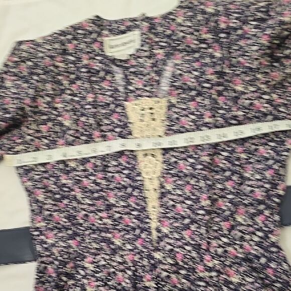 - Karin Stevens Pink and Black Jumpsuit with V-Neck and Tie Waist - Picture 5 of 9